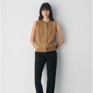 Brushed Cashmere Sleeveless Cardigan